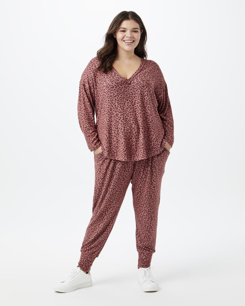 Plus size model with hourglass body shape wearing Brenda Drawstring Joggers by East Adeline | Dia&Co | dia_product_style_image_id:146033